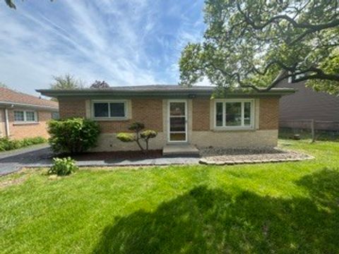 Photo of 319 Spruce Avenue, Bensenville, IL 60106 (MLS # 12642109)