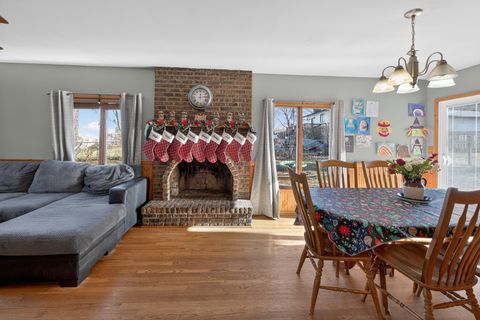 Tiny photo for 6606 Silver Lake Road, Cary, IL 60013 (MLS # 12529186)