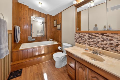 Tiny photo for 6606 Silver Lake Road, Cary, IL 60013 (MLS # 12529186)