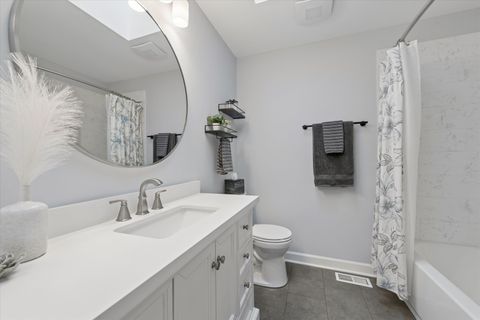 Tiny photo for 711 Foxmoor Lane, Lake Zurich, IL 60047 (MLS # 12604997)