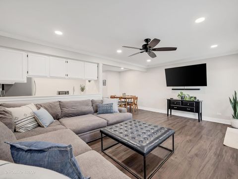 Tiny photo for 718 N Tamarac Boulevard, Addison, IL 60101 (MLS # 12658038)
