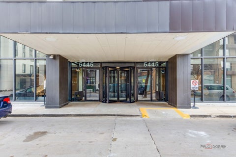 Tiny photo for 5445 N Sheridan Road #3805, Chicago, IL 60640 (MLS # 12753732)