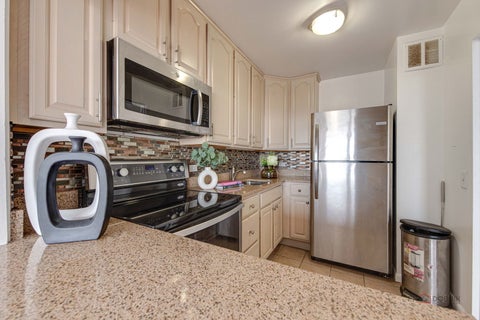 Tiny photo for 5445 N Sheridan Road #3805, Chicago, IL 60640 (MLS # 12753732)