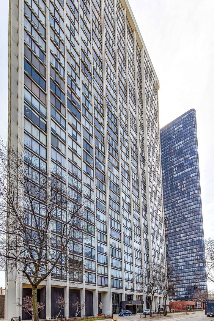 5445 N Sheridan Road 3805