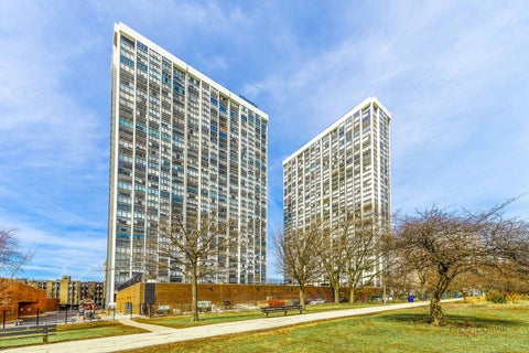Tiny photo for 5445 N Sheridan Road #3805, Chicago, IL 60640 (MLS # 12753732)