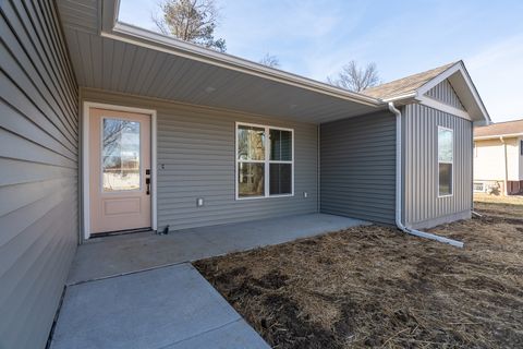 Tiny photo for 1200 S Vicksburg Street, Marion, IL 62959 (MLS # 12565653)