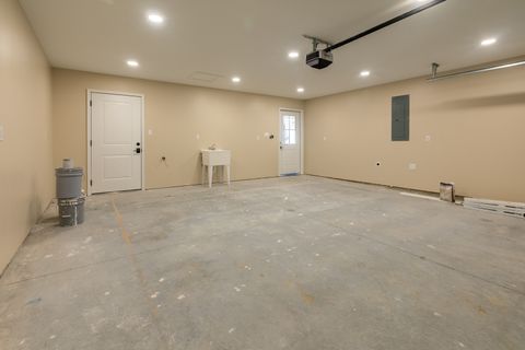 Tiny photo for 1200 S Vicksburg Street, Marion, IL 62959 (MLS # 12565653)