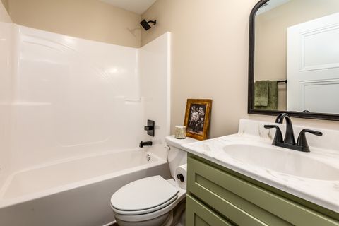 Tiny photo for 1200 S Vicksburg Street, Marion, IL 62959 (MLS # 12565653)