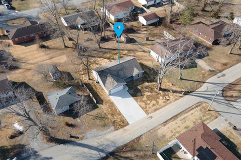 Tiny photo for 1200 S Vicksburg Street, Marion, IL 62959 (MLS # 12565653)