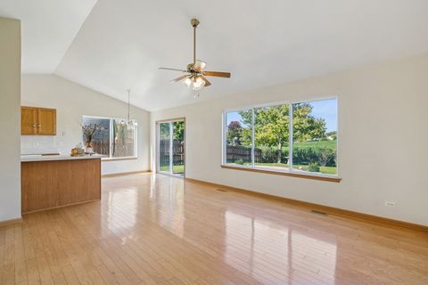 Tiny photo for 811 Tiffany Farms Road, Antioch, IL 60002 (MLS # 12486565)