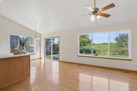 Tiny photo for 811 Tiffany Farms Road, Antioch, IL 60002 (MLS # 12486565)