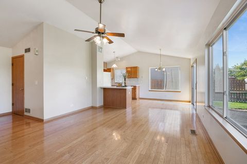 Tiny photo for 811 Tiffany Farms Road, Antioch, IL 60002 (MLS # 12486565)