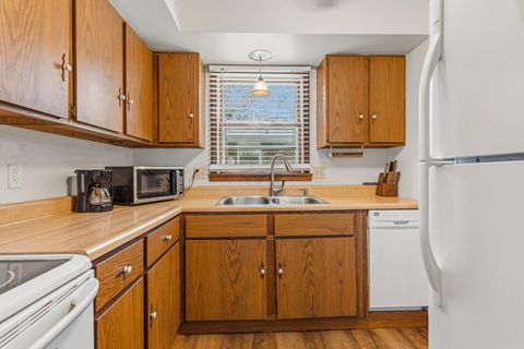 Tiny photo for 1204 Mitchem Drive #B, Urbana, IL 61801 (MLS # 12693532)