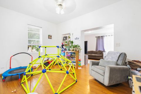Tiny photo for 4635 Eberly Avenue, Brookfield, IL 60513 (MLS # 12707647)