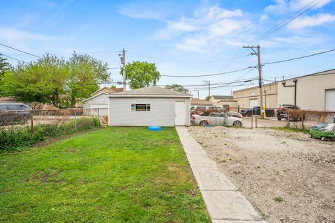 Photo of 4635 Eberly Avenue, Brookfield, IL 60513 (MLS # 12707647)