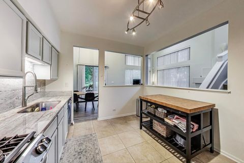 Tiny photo for 1996 Blackberry Lane, Hoffman Estates, IL 60169 (MLS # 12425508)