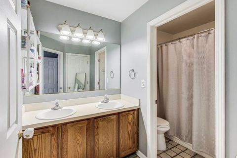 Tiny photo for 1996 Blackberry Lane, Hoffman Estates, IL 60169 (MLS # 12425508)