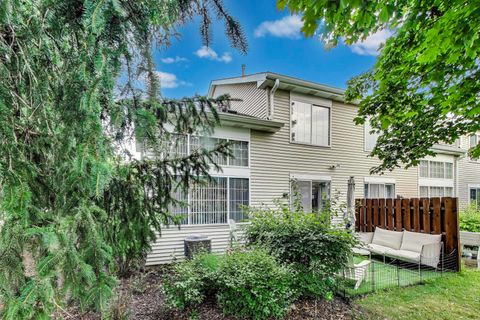 Tiny photo for 1996 Blackberry Lane, Hoffman Estates, IL 60169 (MLS # 12425508)