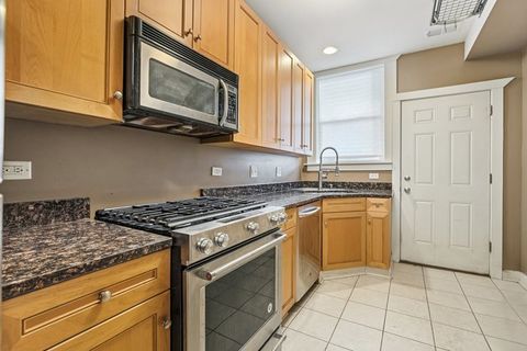 Tiny photo for 2607 W GUNNISON Street #1, Chicago, IL 60625 (MLS # 12622471)