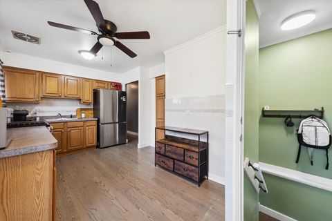 Tiny photo for 1119 Newcastle Avenue, Westchester, IL 60154 (MLS # 12524237)