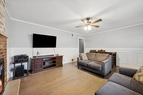 Tiny photo for 1119 Newcastle Avenue, Westchester, IL 60154 (MLS # 12524237)