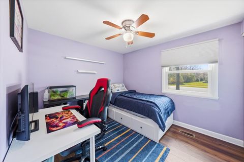 Tiny photo for 924 Bradford Lane, Schaumburg, IL 60193 (MLS # 12627158)
