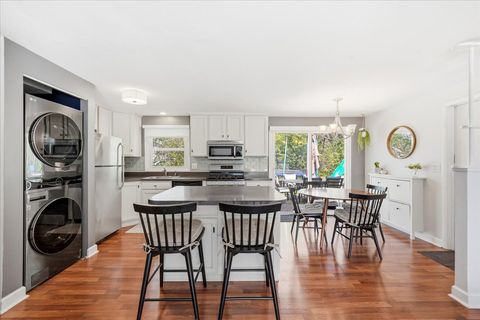 Tiny photo for 924 Bradford Lane, Schaumburg, IL 60193 (MLS # 12627158)