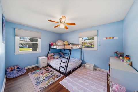 Tiny photo for 924 Bradford Lane, Schaumburg, IL 60193 (MLS # 12627158)