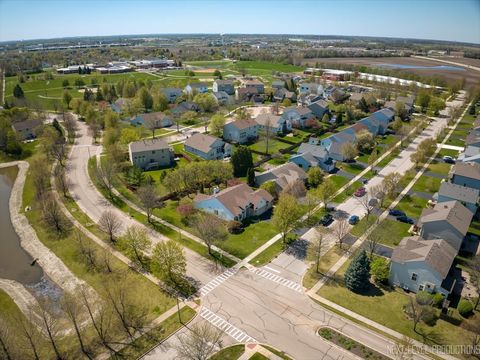 Tiny photo for 1502 Hartsburg Lane, North Aurora, IL 60542 (MLS # 12629407)