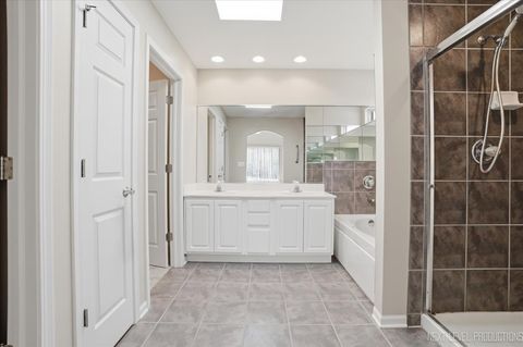 Tiny photo for 1502 Hartsburg Lane, North Aurora, IL 60542 (MLS # 12629407)