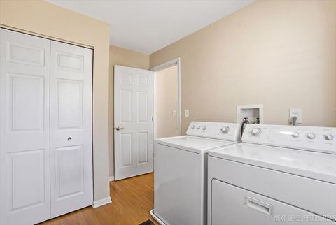 Tiny photo for 1502 Hartsburg Lane, North Aurora, IL 60542 (MLS # 12629407)