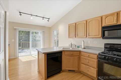 Tiny photo for 1502 Hartsburg Lane, North Aurora, IL 60542 (MLS # 12629407)