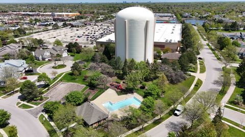 Tiny photo for 195 Island Court #195, Schaumburg, IL 60193 (MLS # 12517776)