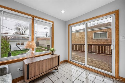 Tiny photo for 3835 Oak Park Avenue, Berwyn, IL 60402 (MLS # 12618230)