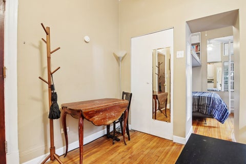 Tiny photo for 20 E Goethe Street #205, Chicago, IL 60610 (MLS # 12789046)