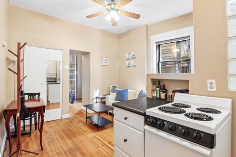 Tiny photo for 20 E Goethe Street #205, Chicago, IL 60610 (MLS # 12789046)