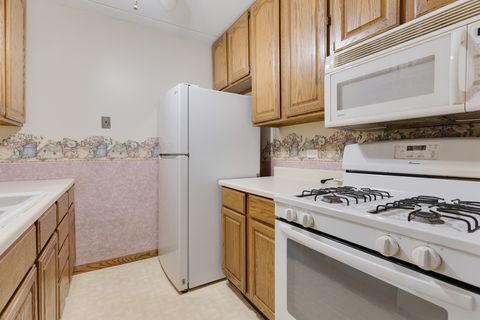 Tiny photo for 242 Shorewood Drive #1B, Glendale Heights, IL 60139 (MLS # 12490383)