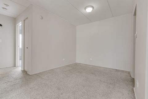 Tiny photo for 242 Shorewood Drive #1B, Glendale Heights, IL 60139 (MLS # 12490383)