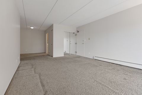 Tiny photo for 242 Shorewood Drive #1B, Glendale Heights, IL 60139 (MLS # 12490383)