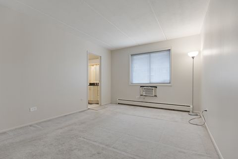 Tiny photo for 242 Shorewood Drive #1B, Glendale Heights, IL 60139 (MLS # 12490383)