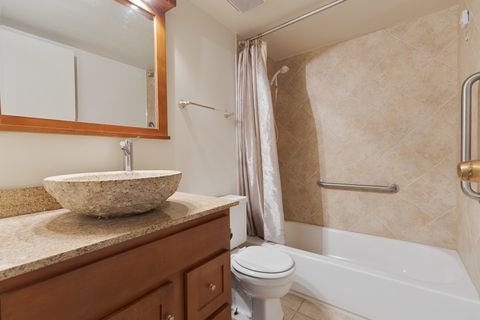 Tiny photo for 242 Shorewood Drive #1B, Glendale Heights, IL 60139 (MLS # 12490383)