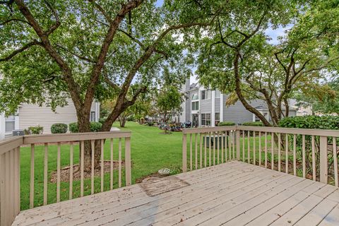 Tiny photo for 1848 Princeton Court, Gurnee, IL 60031 (MLS # 12431753)