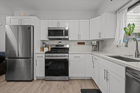 Tiny photo for 7315 Winthrop Way #16, Downers Grove, IL 60516 (MLS # 12521337)