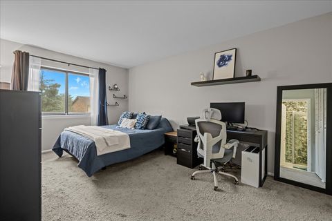 Tiny photo for 7315 Winthrop Way #16, Downers Grove, IL 60516 (MLS # 12521337)