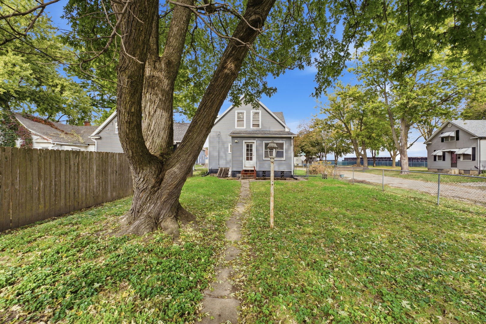 2501 Mckinley Avenue