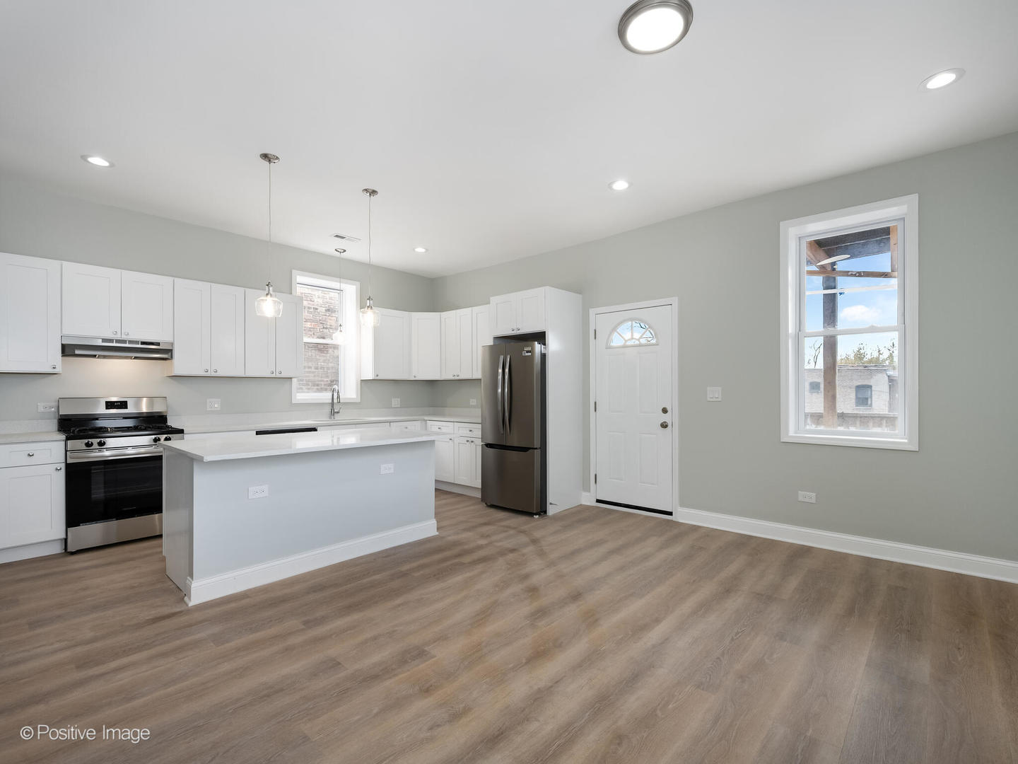 2650 N Sawyer Avenue 2N