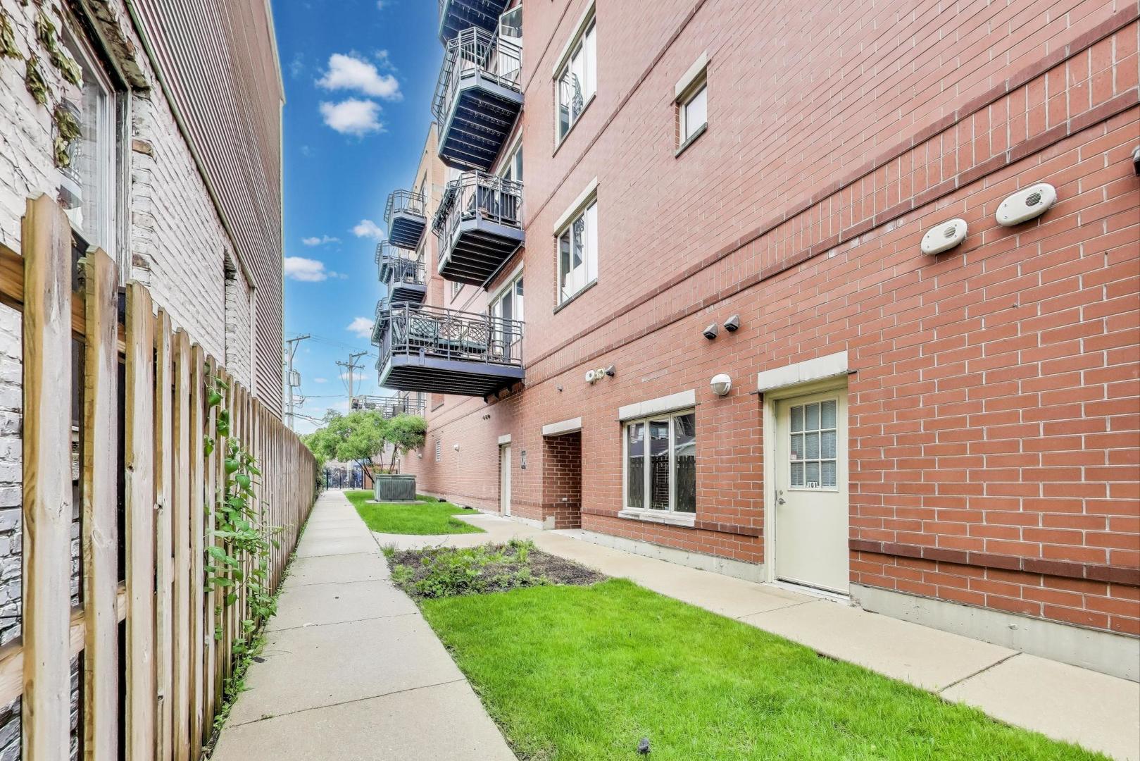 4950 N Western Avenue 101