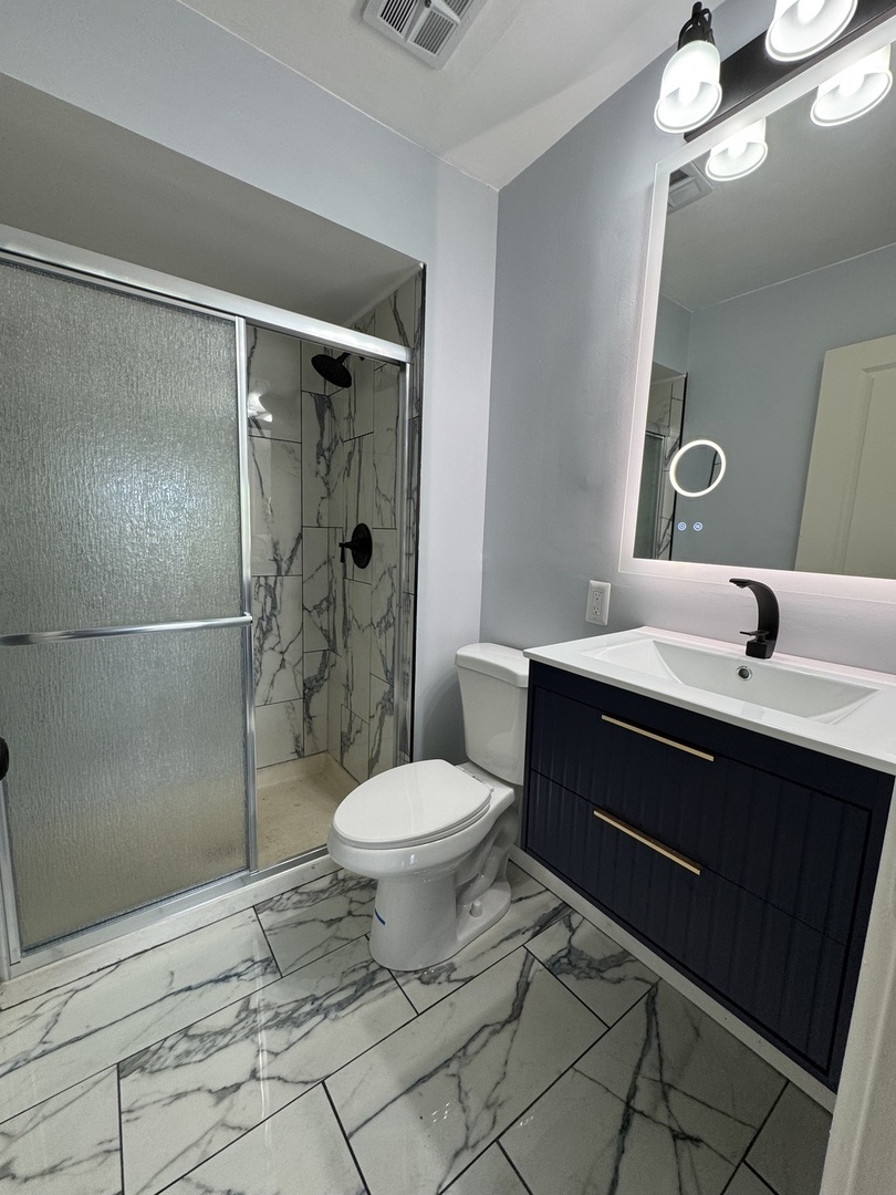 7854 S South Shore Drive 402