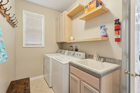 Tiny photo for 484 W Haleys Hill Court, Palatine, IL 60074 (MLS # 12576221)