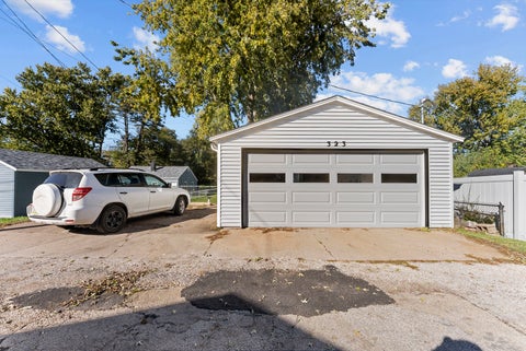 Tiny photo for 323 W 32ND Street, Davenport, IA 52803 (MLS # 12788484)